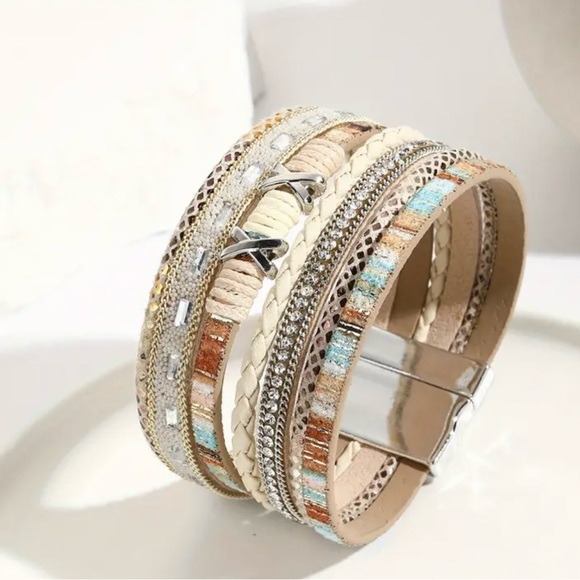 Jewelry - Elegant Multicolor Bracelet NWOT